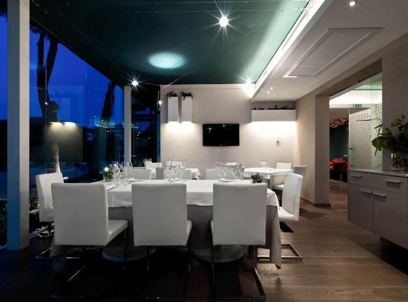 Locanda Ristorante 7 Mari Порто Виро Екстериор снимка