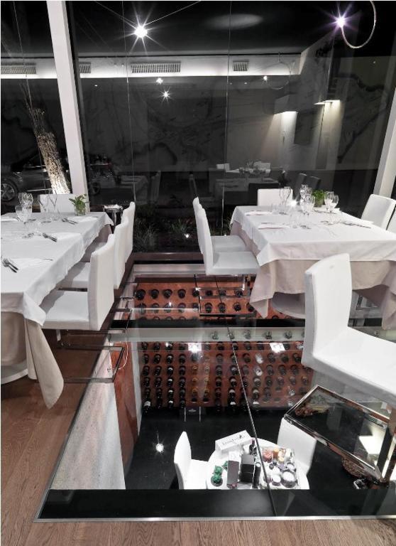 Locanda Ristorante 7 Mari Порто Виро Екстериор снимка
